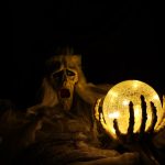 Photo Horror: Masked killer